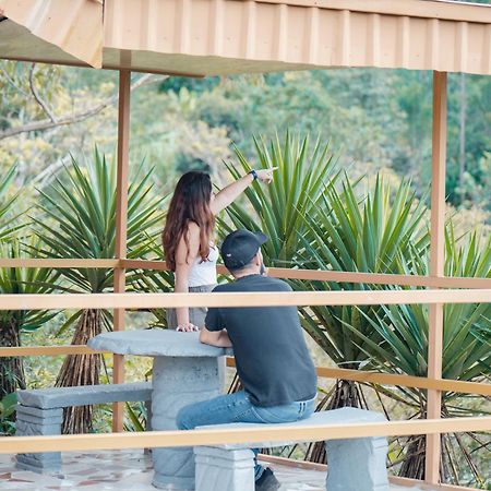 Cabanas La Hacienda San Pablo  エクステリア 写真